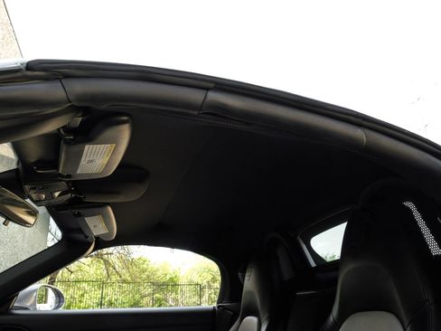 Used 2018 Porsche 718 Boxster image 33