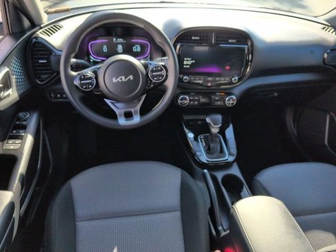 Certified 2025 Kia Soul S FWD image 28