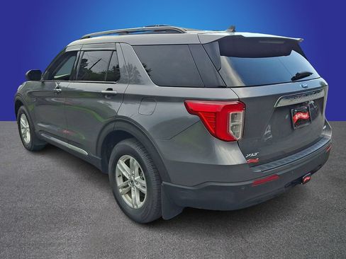 Used 2021 Ford Explorer XLT w/ Class III Trailer Tow Package AWD/4WD image 6