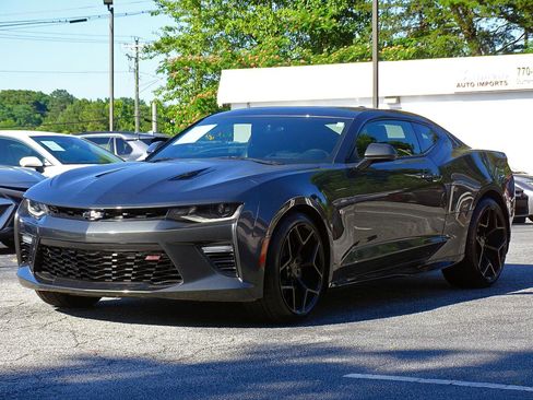 Used 2016 Chevrolet Camaro SS RWD image 8