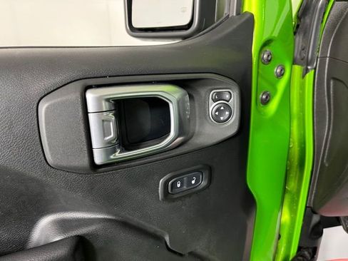 Used 2018 Jeep Wrangler Unlimited Sport S image 16