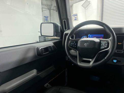 Used 2022 Ford Bronco Badlands AWD/4WD image 15