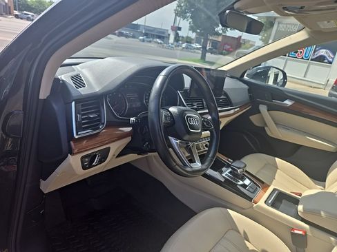Used 2022 Audi Q5 2.0T Premium w/ Convenience Package AWD/4WD image 11