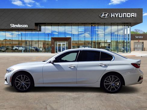 Used 2019 BMW 330i xDrive Sedan w/ Convenience Package AWD/4WD image 2