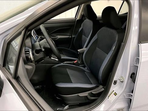 New 2025 Nissan Versa SV w/ Trunk Package image 9