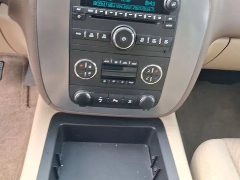Used 2010 GMC Yukon XL SLE w/ SLE-2 Equipment Package RWD image 15