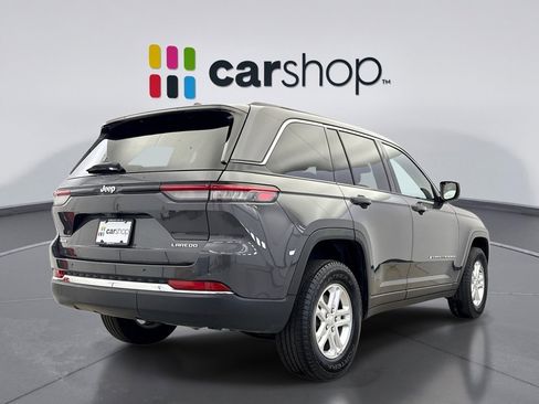 Used 2023 Jeep Grand Cherokee Laredo image 5