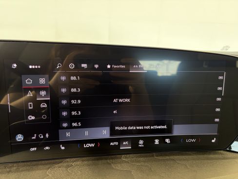 Used 2025 Audi Q5 Premium Plus w/ Premium Plus AWD/4WD image 19