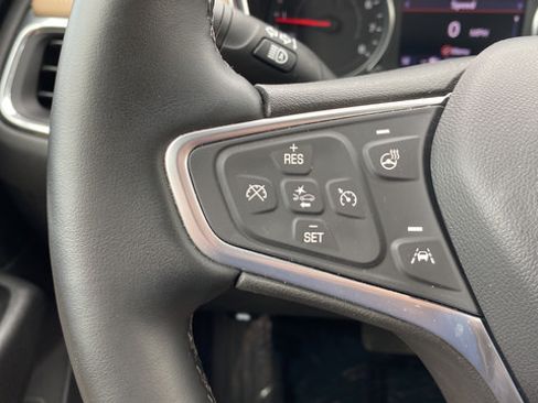 Used 2023 Chevrolet Equinox Premier AWD/4WD image 33