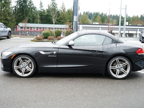 Used 2011 BMW Z4 sDrive35is image 6
