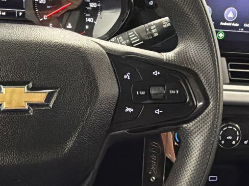 Used 2024 Chevrolet Trax LS w/ LS Convenience Package FWD image 16