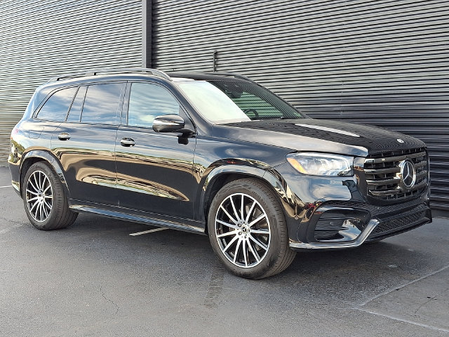 Used 2025 Mercedes-Benz GLS 450 4MATIC image 9