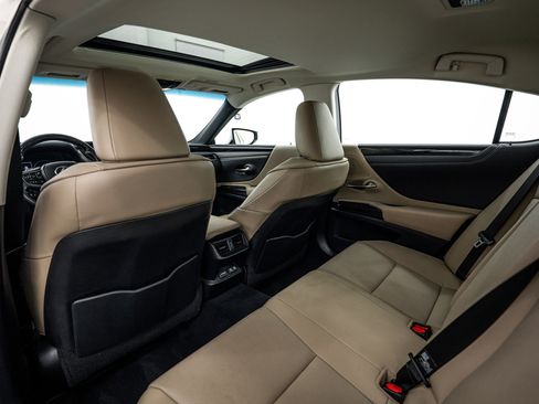 Used 2021 Lexus ES 250 w/ Premium Package image 14