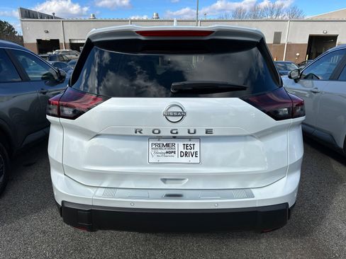 New 2026 Nissan Rogue SV w/ SV Premium Package image 4