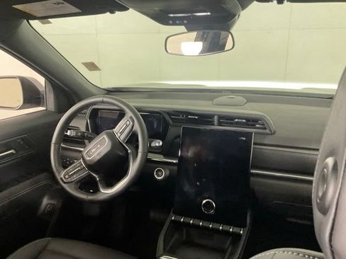 Used 2025 GMC Terrain Elevation w/ Elevation Premium Package AWD/4WD image 26