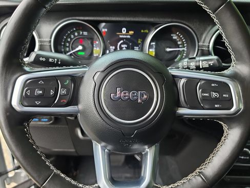 Used 2023 Jeep Wrangler Unlimited Sahara w/ Cold Weather Group AWD/4WD image 12