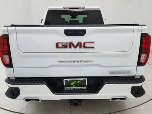 Used 2022 GMC Sierra 1500 Elevation w/ X31 Off-Road Package AWD/4WD image 5