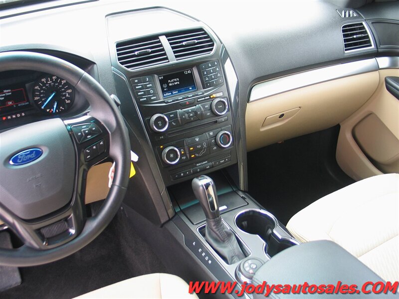 Used 2017 Ford Explorer 4WD image 7
