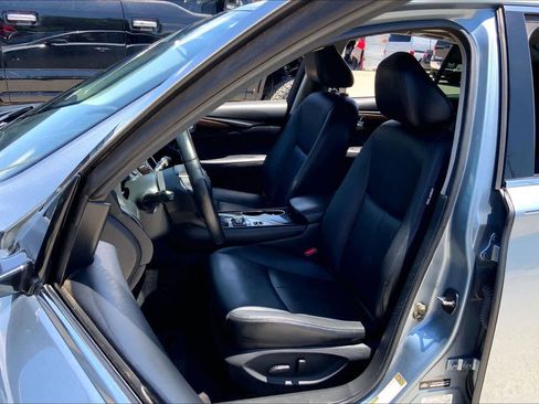 Used 2018 INFINITI Q50 Luxe AWD/4WD image 8