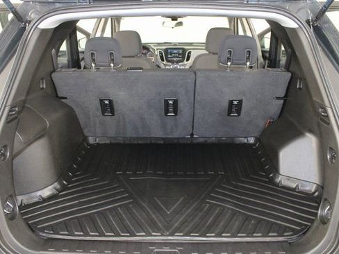 Used 2019 Chevrolet Equinox LS image 17