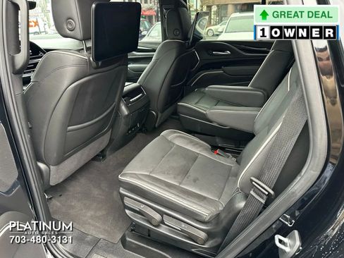 Used 2024 Cadillac Escalade Sport w/ Touring Package image 17