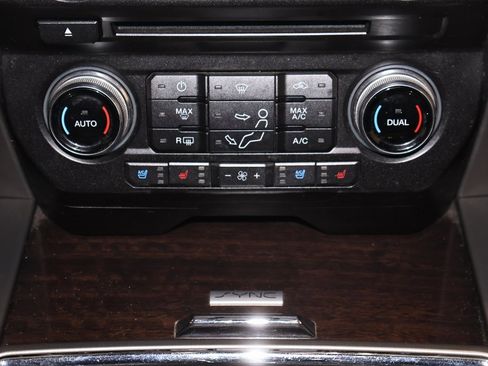 Used 2017 Ford F250 Platinum w/ Platinum Ultimate Package image 37