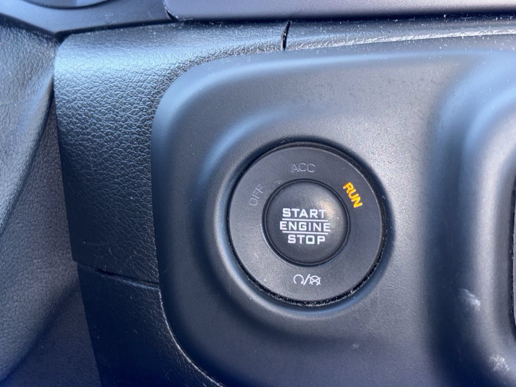 Used 2020 Jeep Wrangler Unlimited Sport S AWD/4WD image 7