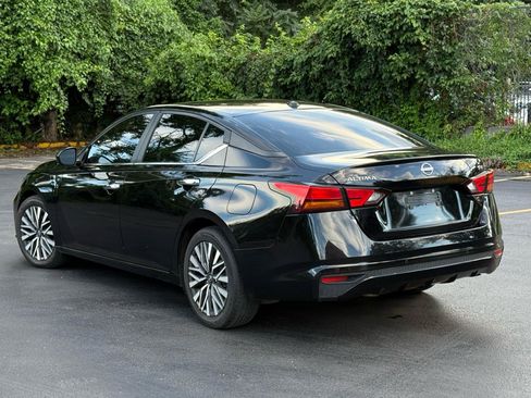 Used 2023 Nissan Altima 2.5 SV FWD image 3