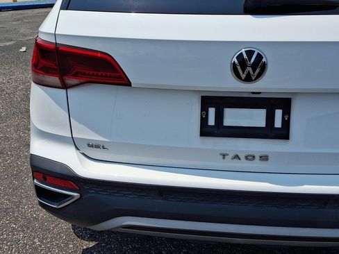 Used 2022 Volkswagen Taos SEL AWD/4WD image 16
