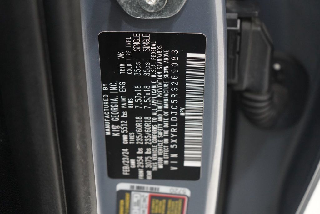 Used 2024 Kia Sorento S AWD/4WD image 42