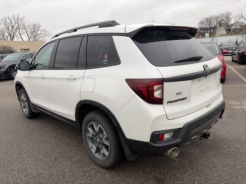 Certified 2023 Honda Passport TrailSport image 7