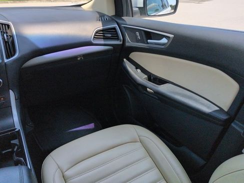 Used 2020 Ford Edge SEL FWD image 18