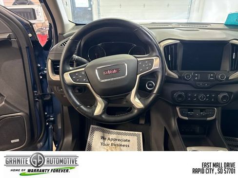 Used 2024 GMC Terrain Denali w/ Denali Premium Package AWD/4WD image 13