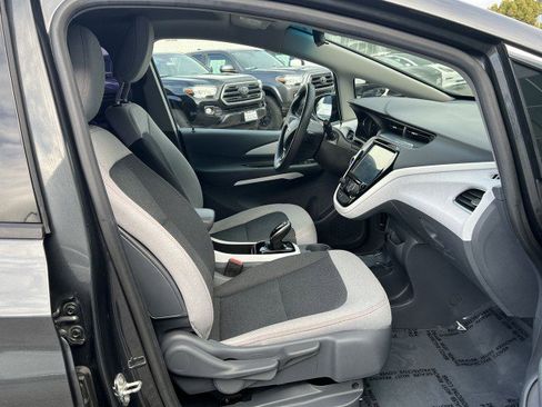 Used 2020 Chevrolet Bolt LT image 27