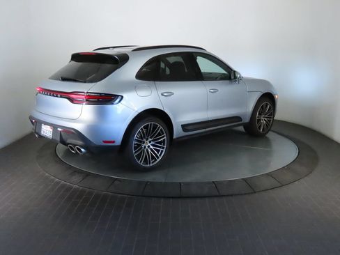 Certified 2026 Porsche Macan AWD/4WD image 7