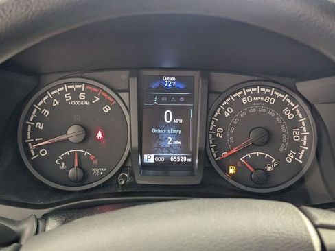 Used 2022 Toyota Tacoma SR AWD/4WD image 16
