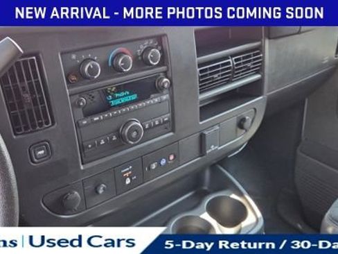 Used 2025 GMC Savana 2500 w/ Driver Convenience Package RWD image 17