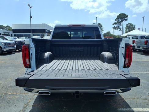 New 2026 GMC Sierra 1500 SLT w/ SLT Premium Plus Package AWD/4WD image 6