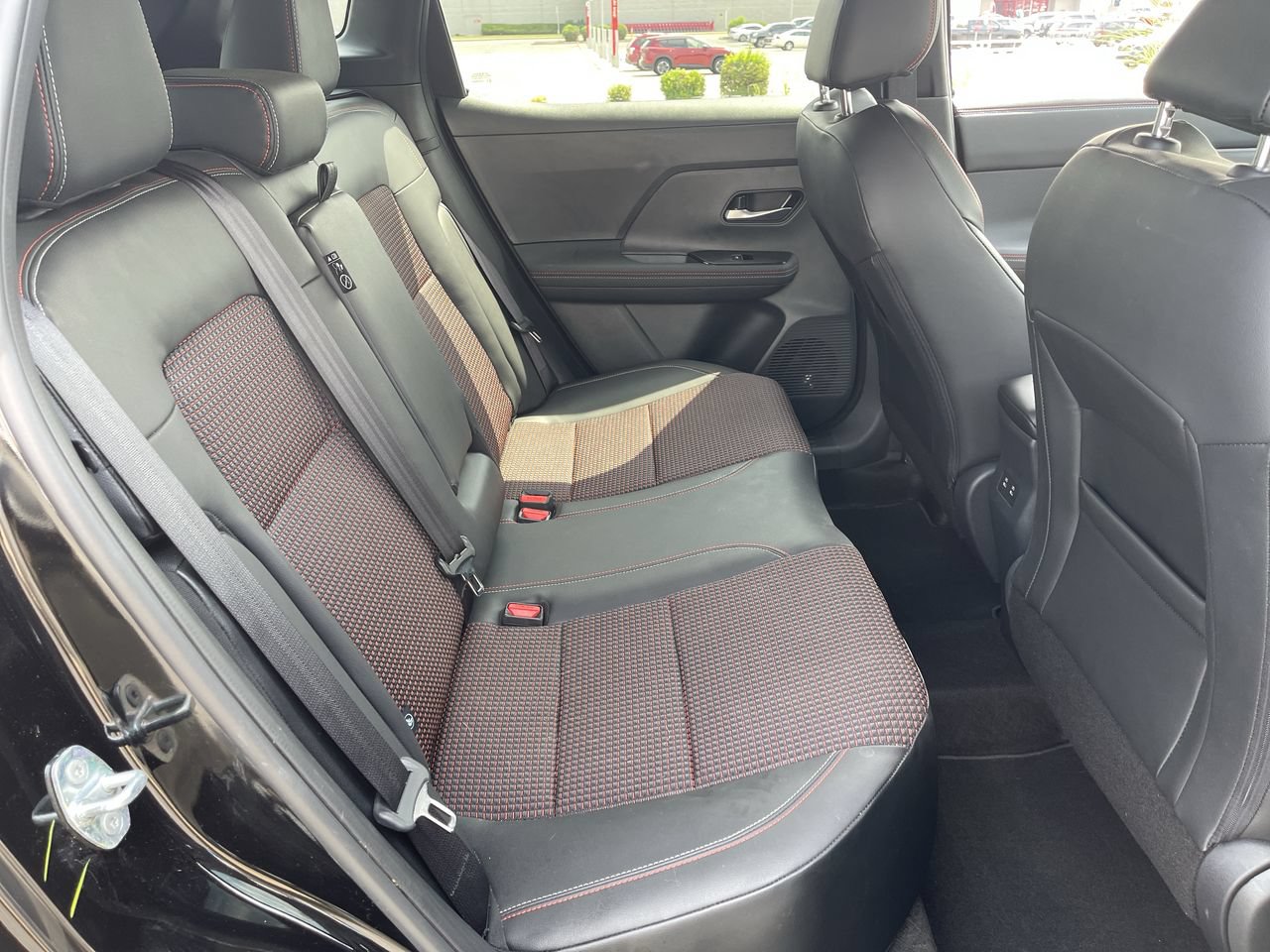 Used 2025 Nissan Kicks SR AWD/4WD image 25