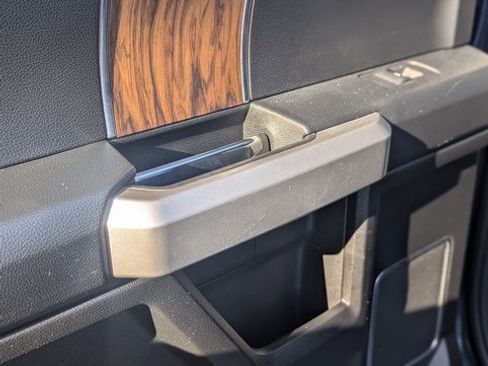 Used 2018 Ford F150 Lariat w/ Equipment Group 502A Luxury image 13