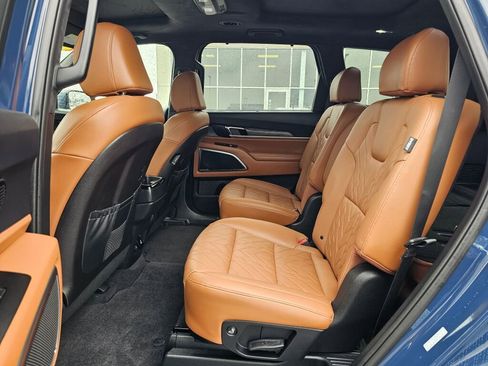 Used 2025 Kia Telluride SX Prestige X-Pro AWD/4WD image 13