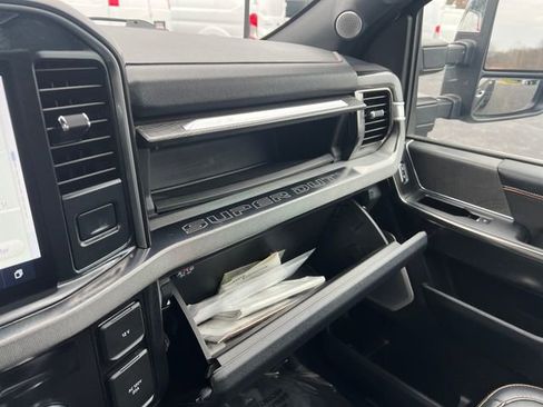 Used 2023 Ford F350 Platinum image 32