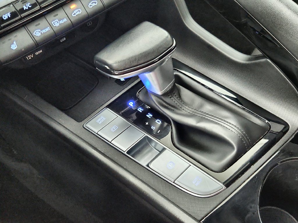 Used 2025 Hyundai Elantra SEL FWD image 31