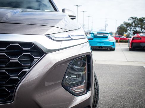 Used 2019 Hyundai Santa Fe SE image 5