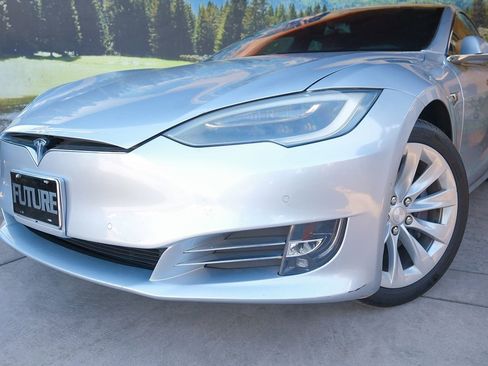 Used 2018 Tesla Model S 75D image 8