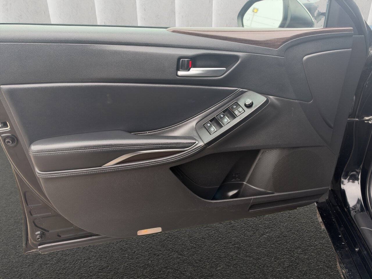 Used 2019 Toyota Avalon XLE w/ Moonroof Package FWD image 13