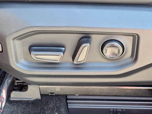 Used 2024 Toyota Sequoia Platinum AWD/4WD image 17