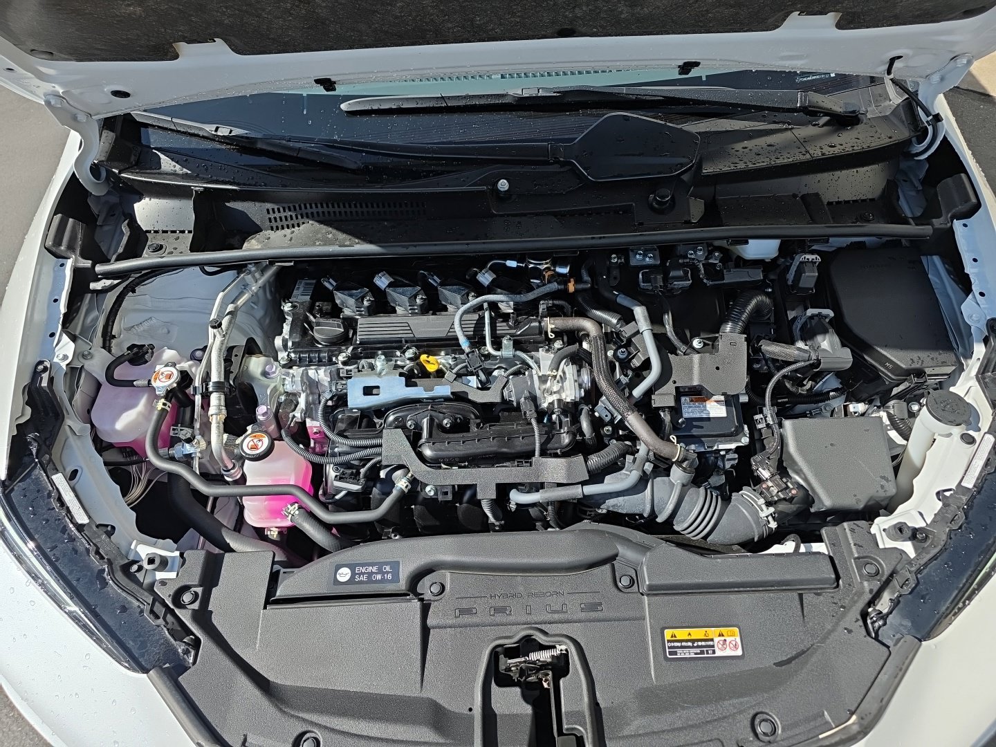 Used 2024 Toyota Prius XLE AWD/4WD image 37
