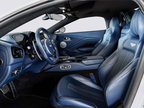 Used 2023 Aston Martin V8 Vantage Roadster image 16