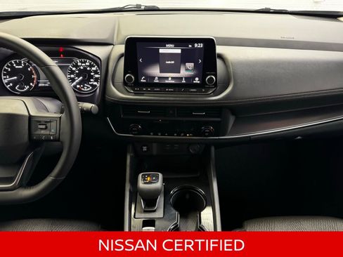 Certified 2025 Nissan Rogue SV image 19